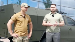 Video Converting a pickup truck into a mobile workshop for the special unit OMEGA of the National Guard of Ukraine 2