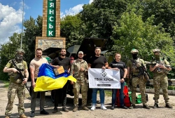 Ще більше фото Зустрілись та передали мобільну майстерню Locker бійцям з 3-ої окремої штурмової бригади Азов Київ