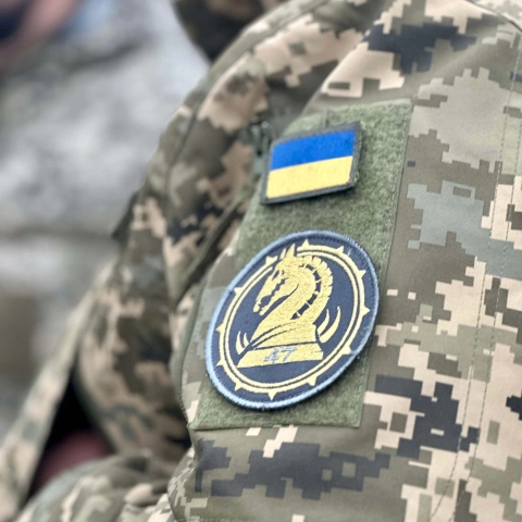 Ще більше фото Станок для монтажу вставок ранфлет на колісну техніку для 47-ої окремої механізованої бригади ЗСУ