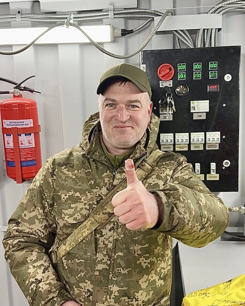 Ще більше фото Вантажний мобільний шиномонтажний комплекс на базі контейнеру для 38-го Зенітного ракетного полку