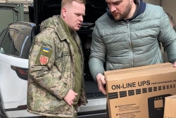 Ще більше фото Прилади бесперебійного живлення для військового шпиталю