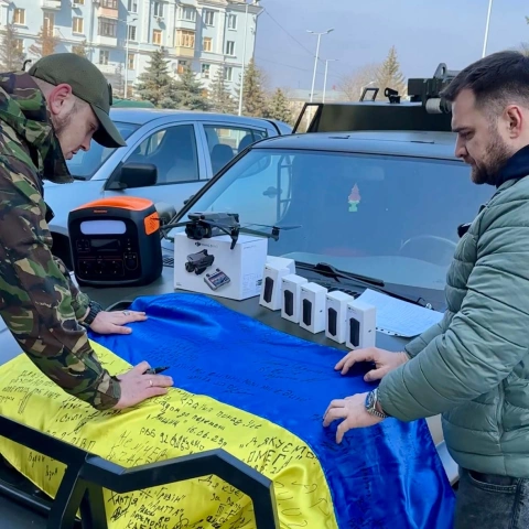 Ще більше фото Дрон Mavic 3, п'ять акумуляторів та зарядна станція для 40-ої окремої артилерійської бригади