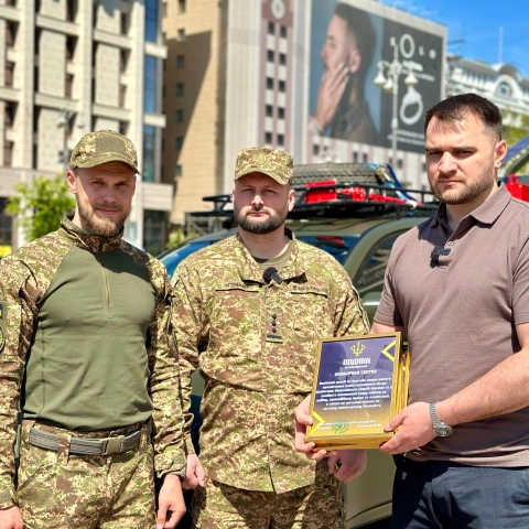 Ще більше фото Мобільна майстерня для ремонту техніки для 3-ої бригади оперативного призначення НГУ
