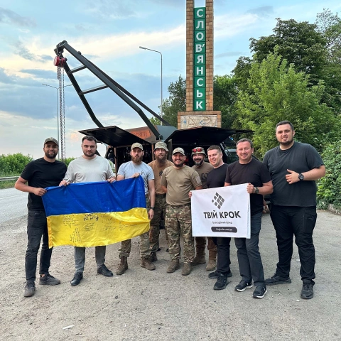 Ще більше фото Мобільна майстерня для ремонту техніки для окремого загону спеціального призначення “Азов”