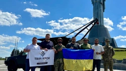 Ще більше фото Переобладнання пікапу в майстерню Locker та універсальна майстерня в контейнері для 45-ої ОАБр