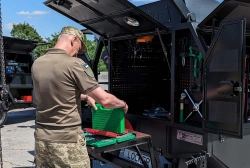 Ще більше фото Передали дві мобільні майстерні Locker до двох батальйонів 112-ої окремої бригади ТРО