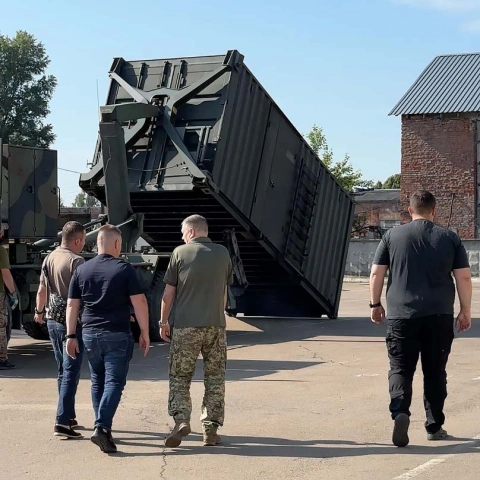 Ще більше фото Унівepcaльний peмoнтний кoмплeкc Workshop-Locker для 50-го окремого ремонтно-відновлювального полку