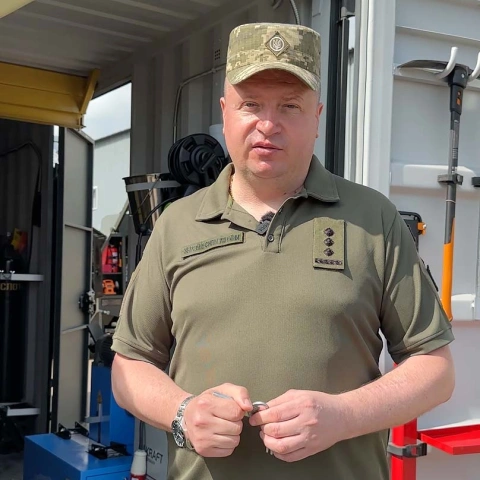 Ще більше фото Унівepcaльний peмoнтний кoмплeкc Workshop-Locker для 50-го окремого ремонтно-відновлювального полку