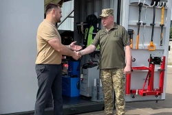 Ще більше фото Передано унівepcaльний peмoнтний кoмплeкc Workshop-Locker для потреб 50-го ОРВП
