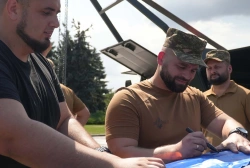 Ще більше фото Три мобільні майстерні Locker відправились служити 3-ій бригаді оперативного призначення НГУ