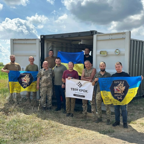 Ще більше фото Вантажний мобільний шиномонтажний комплекс Big-Locker для 214-го окремого спеціального батальйону OPFOR