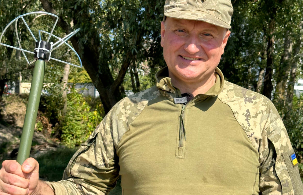 See photo Для 143-ої окремої піхотної бригади передано комплекс РЕБ на авто та зарядні станції