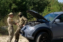 Ще більше фото Підрозділ РДК отримав перший повнопривідний пікап від фонду