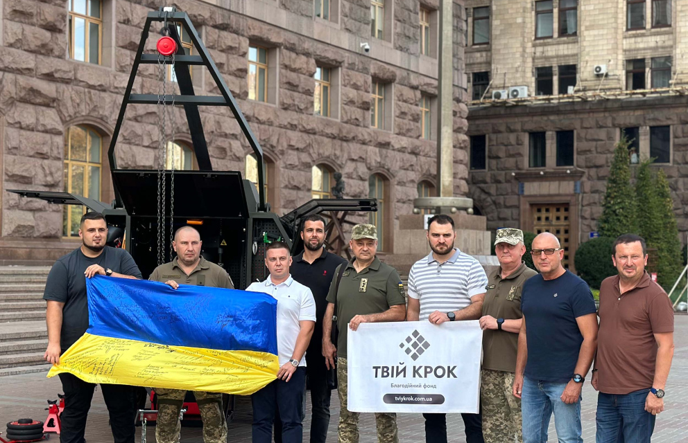 Дивитись фото Ще одна автомобільна майстерня LOCKER стала на службу