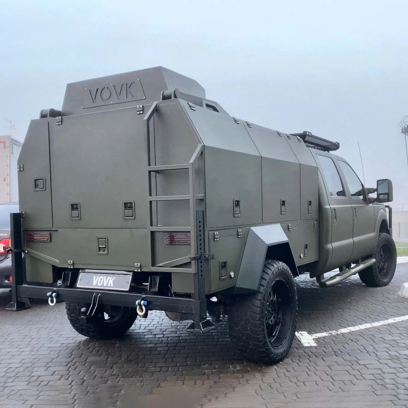 Фото до проекту Converting a pickup truck to a locker workshop for the Army National Academy 3