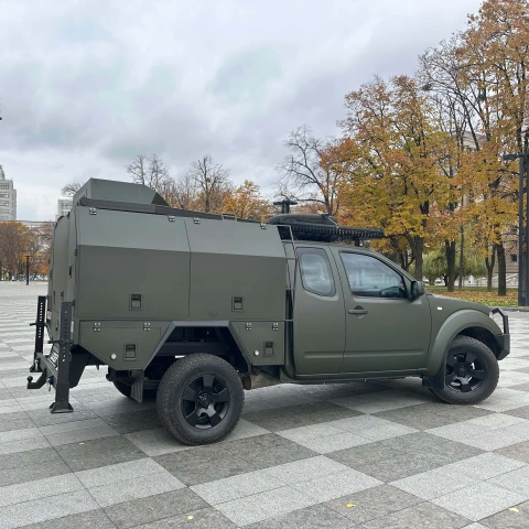 Ще більше фото Переобладнання пікапу в майстерню Locker для 135-го окремого Батальйону Територіальної Оборони