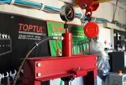 Ще більше фото WorkShop Locker на базі шасі DAF для легендарної 3-ої окремої штурмової бригади!