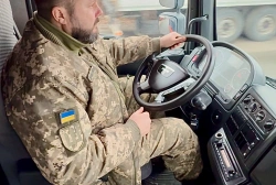 Ще більше фото Передали вантажівку MAN для 66-го мобільного військового госпіталя