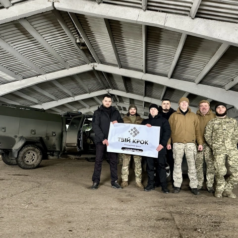 Ще більше фото Переобладнання пікапу в майстерню Locker для 47-ої окремої механізованої бригади ЗСУ