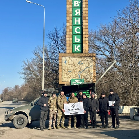Ще більше фото Мобільна майстерня Locker для ремонту техніки для 1-ого окремого штурмового батальйону "Да Вінчі"