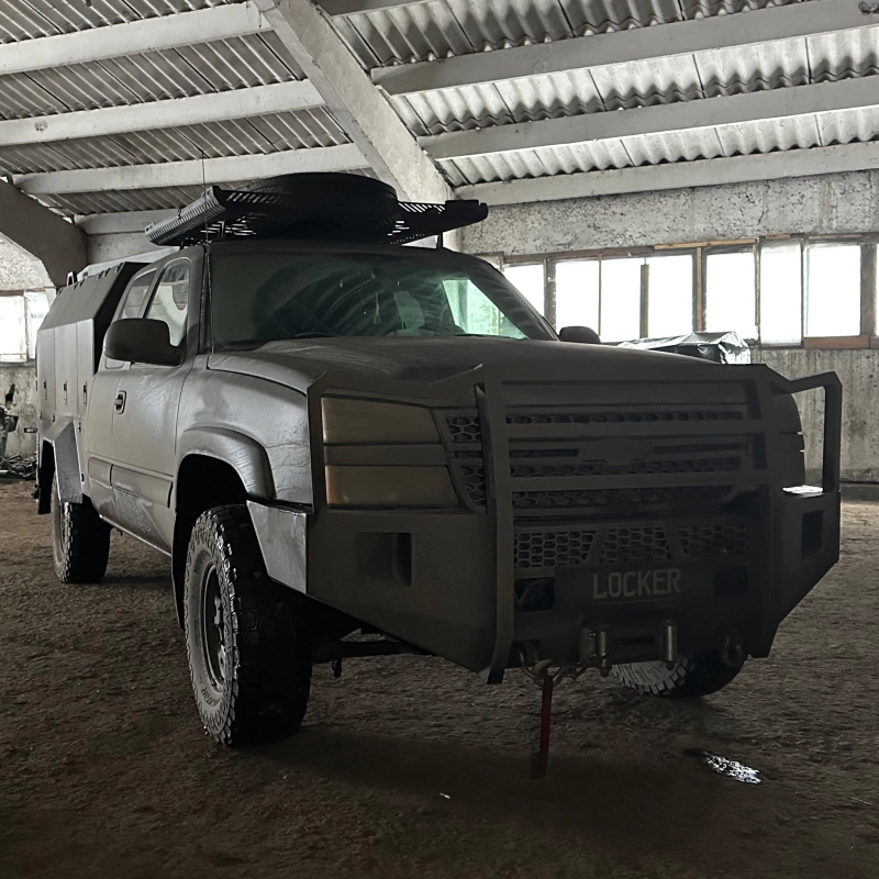 Фото до проекту Conversion of a pickup truck to the Locker workshop for the 47th Separate Mechanized Brigade of the Armed Forces 3
