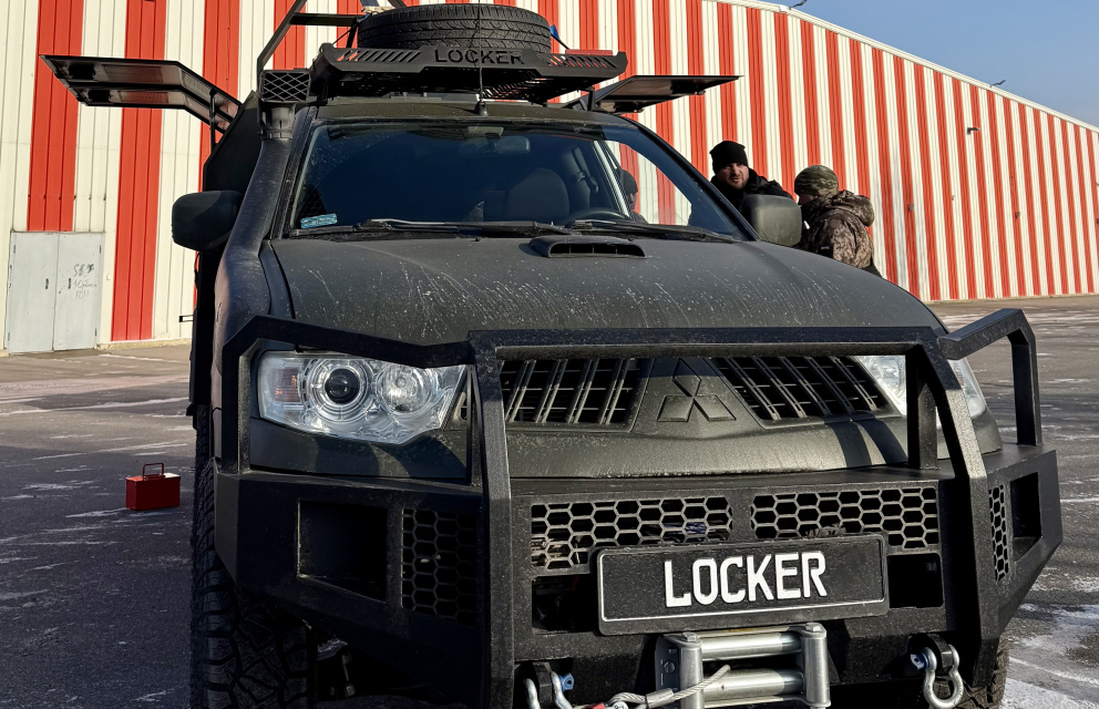 Дивитись фото Ще одна мобільна майстерня Locker передана захисникам з 92-ї ОШБр