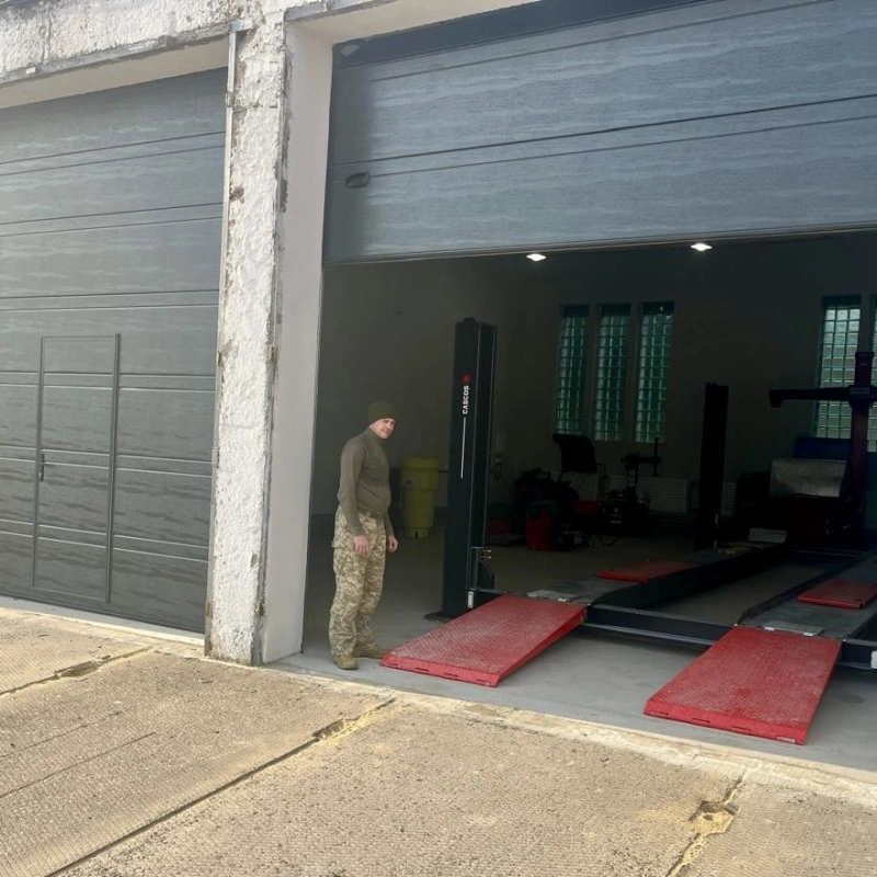 Фото до проекту Industrial sectional gates for the 1563rd automobile base of the Logistics Forces of the Armed Forces of Ukraine 2