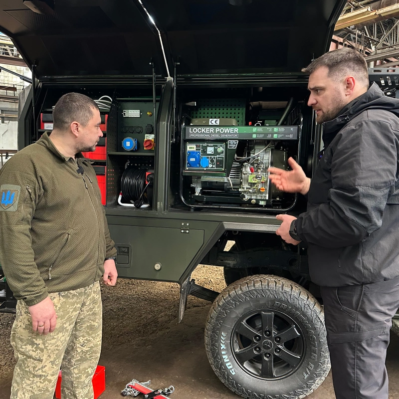 Фото до проекту Locker mobile workshop for repairing equipment for 30 OMBr named after Konstantin Ostrozhsky 4