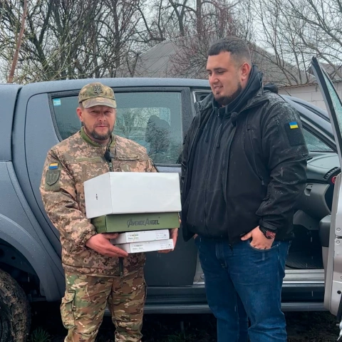 Ще більше фото Повнопривідні пікапи, дрон Mavic 3, 6 батарей та виносна антена для військової частини А4745