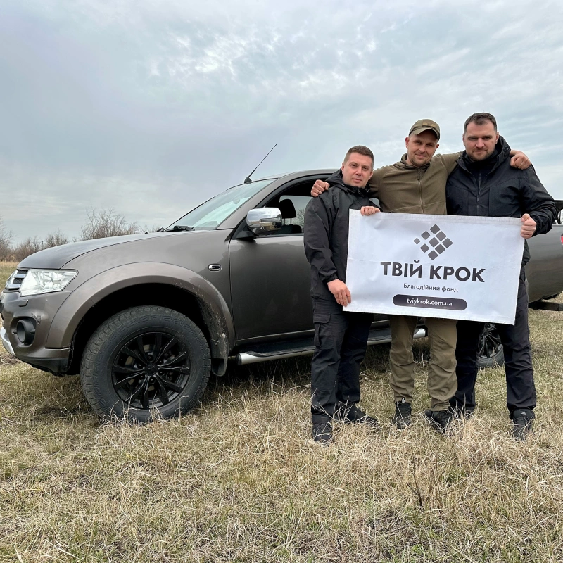 Фото до проекту Повнопривідний пікап та зарядні станції для 188-го командно-розвідувального центру 2