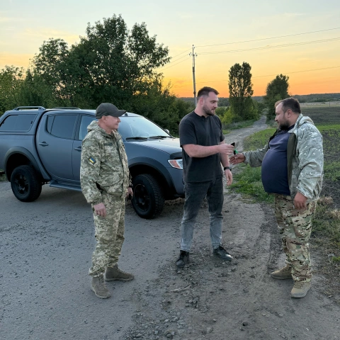 Ще більше фото Пікап для виконання бойових завдань для 141-ої окремої піхотної бригади ЗСУ