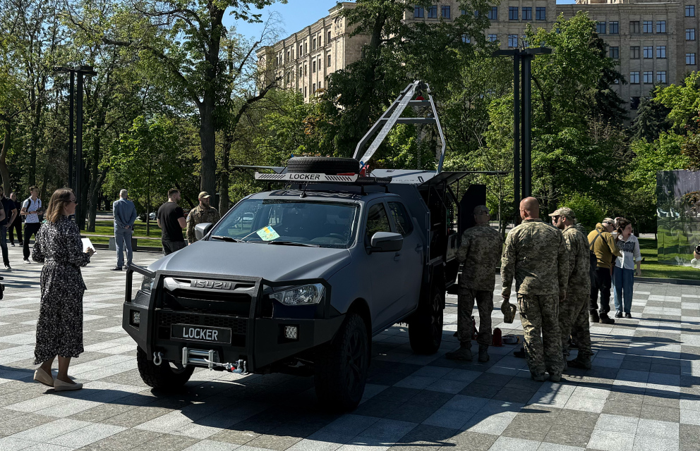 Дивитись фото +1 Мобільна майстерня Locker — вже на службі у підрозділі CODE 9.2 легендарної 92-ої ОШБр
