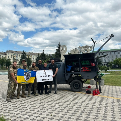 Ще більше фото Мобільна майстерня Locker для 93-ої окремої механізованої бригади «Холодний Яр»