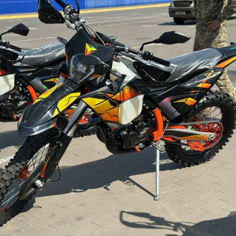 More photos Enduro motorcycles for the 95th separate airborne assault brigade of the Armed Forces of Ukraine