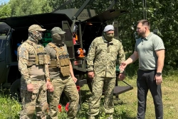 Ще більше фото Передали мобільну майстерню Locker для підрозділів Сил спеціальних операцій ЗСУ!