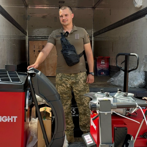 Ще більше фото Шиномонтажне обладнання для мобільного військового госпіталя