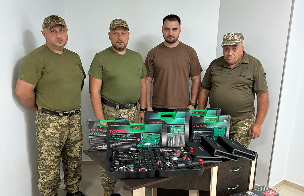 Дивитись фото Підкріплення інструментами та обладнанням для славнозвісної 92-ої ОШБр