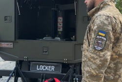 Ще більше фото Передали мобільну ремонтну майстерню Locker для "Яструбів" 411-го окремого полку
