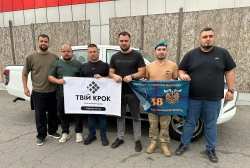 Ще більше фото Передали повнопривідний пікап L200 для воїнів 38-ої ОБрМП