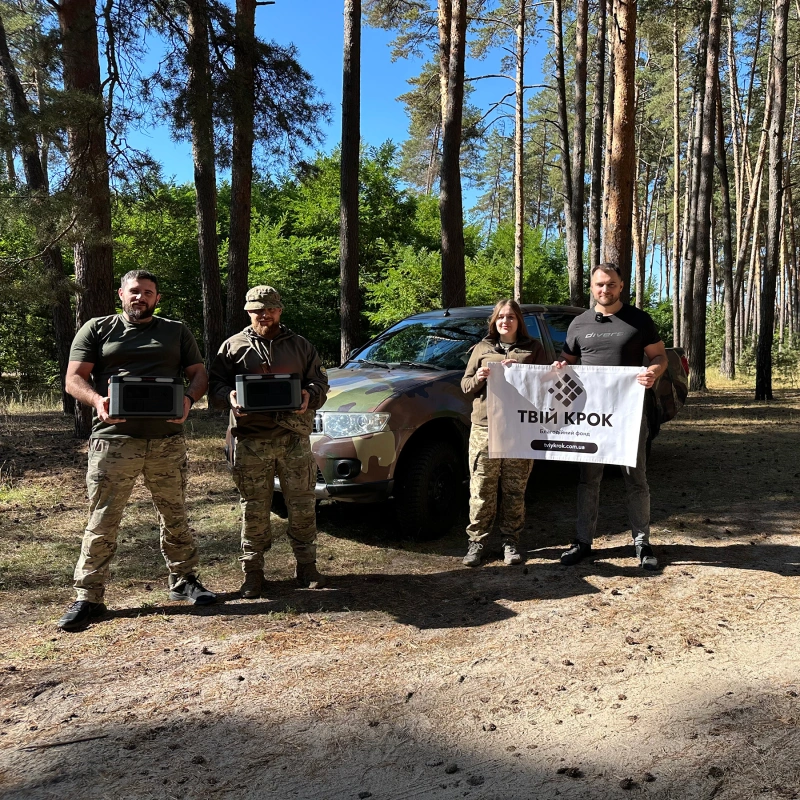 Фото до проекту All-wheel drive pickup truck and charging stations for the 164th Separate Battalion of the 119th OBRTR 2