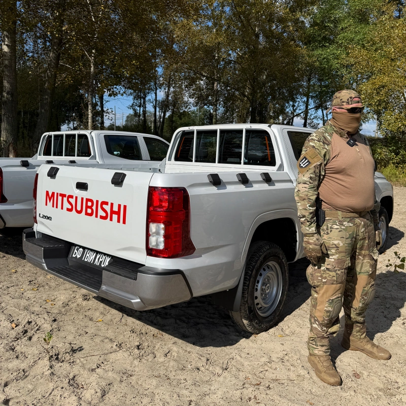 Фото до проекту Два повнопривідні пікапи для військової частини А0458 3