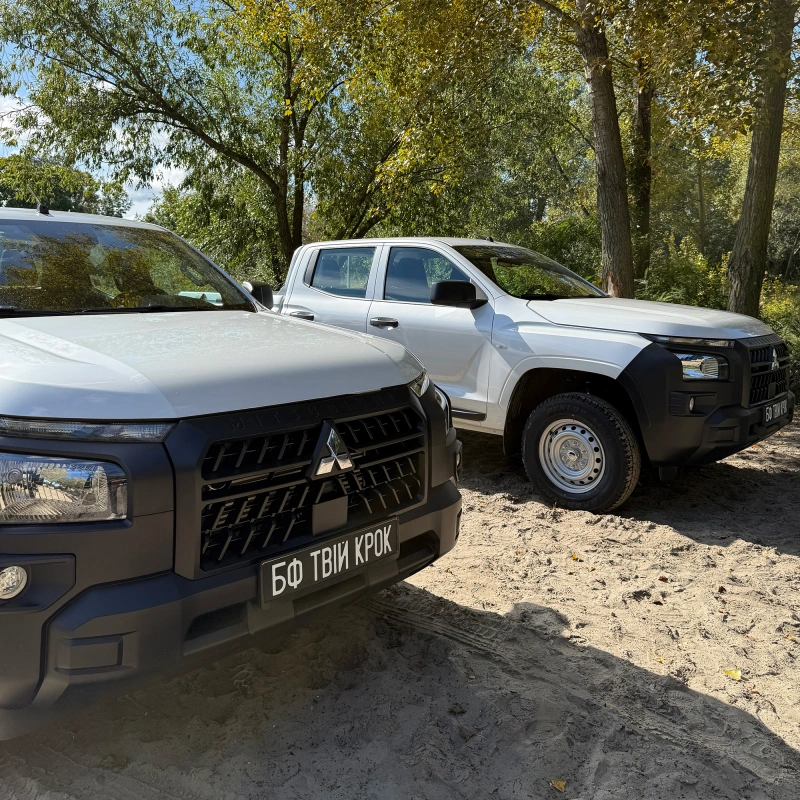 Фото до проекту Два повнопривідні пікапи для військової частини А0458 4