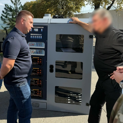 Ще більше фото Шафа для заряджання АКБ для військової частини А1225