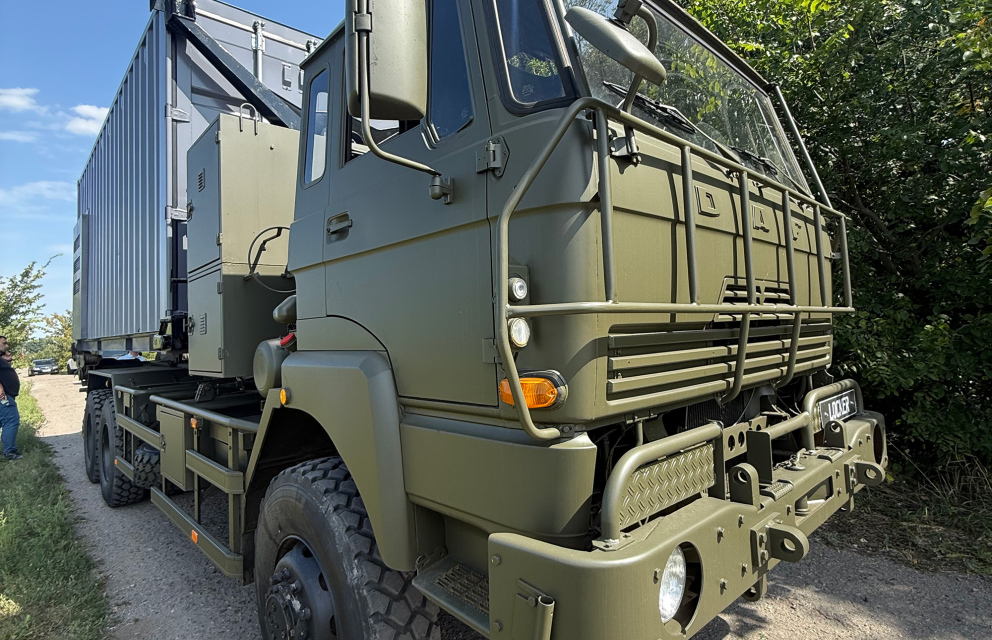 Дивитись фото Батальйон CODE 9.2 отримав вантажівку DAF із системою мультиліфт