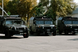 Ще більше фото П’ять ремонтних майстерень Locker на базі HMMWV вже передано Департаменту логістики ГУР!