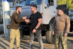 Ще більше фото Передано вантажівку для 77-ої окремої аеромобільної бригади!