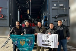 Ще більше фото Передано шиномонтажний комплекс Big-Locker для 40-ої окремої бригади берегової оборони