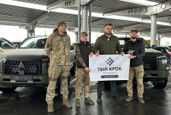 Ще більше фото Передано два повнопривідні пікапи для 141 окремої механізованої бригади