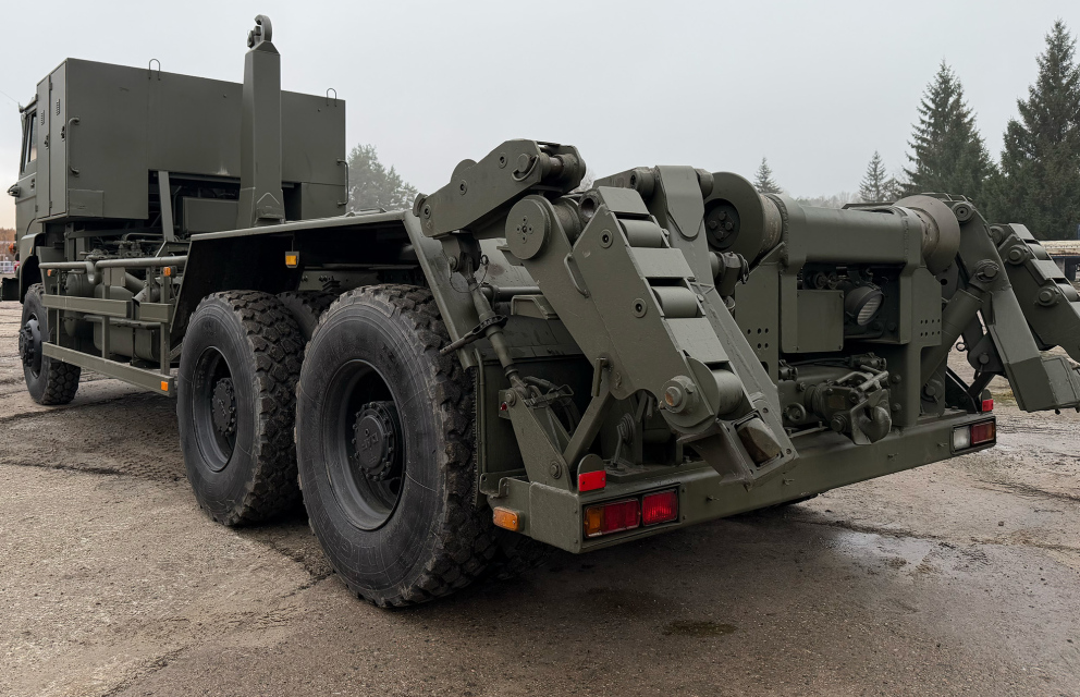 Дивитись фото Передано вантажівку DAF із системою мультиліфт для підрозділу Національної гвардії України
