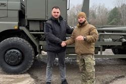 Ще більше фото Передано вантажівку DAF із системою мультиліфт для підрозділу Національної гвардії України